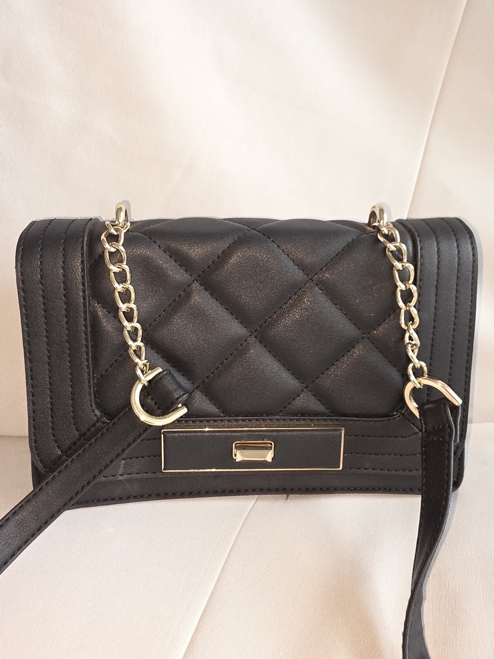 Massimo Black Quilted Flap Crossbody Bag with Chain Strap